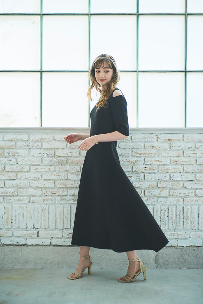 Louren ローレン ショルダーカットニットワンピース - メルカリ