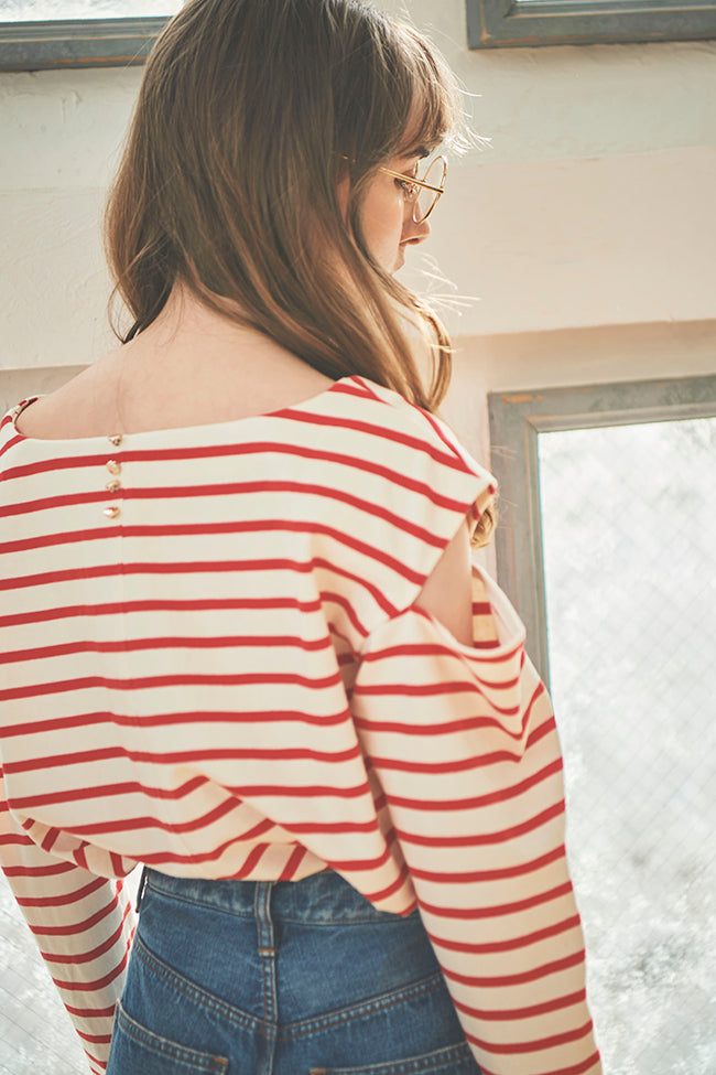カットアウトボーダーカットトップス – ADMORE